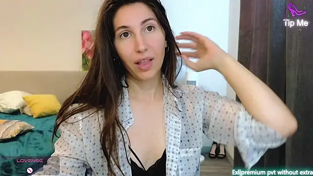 marrycolins online show from June 28, 3:01 am