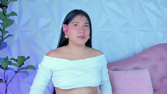 LinnaGardenia online show from January 20, 1:53 pm