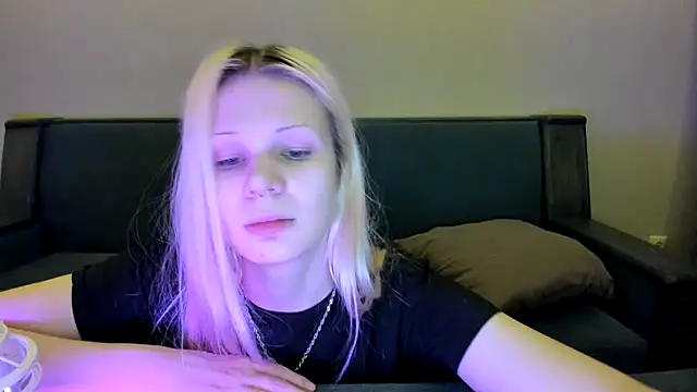 sashakiss99 online show from January 3, 11:12 pm