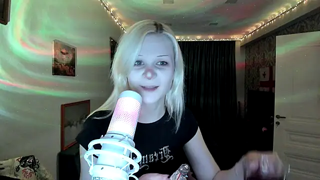 sashakiss99 online show from September 15, 5:46 pm