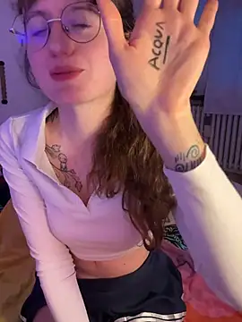 Snapshot of _foxygirl_ chatting on March 1, 5:26 pm foxygirl online show from March 1, 5:26 pm