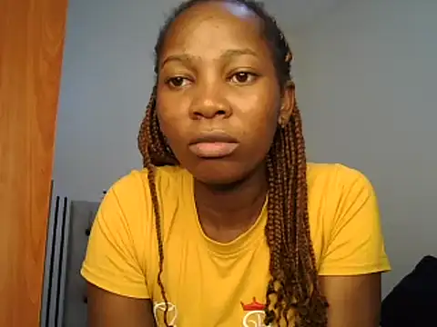 Petitiebooty online show from February 7, 10:08 am