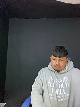 Snapshot of DickMasterfindom chatting on May 21, 4:36 pm DickMasterfindom online show from May 21, 4:36 pm