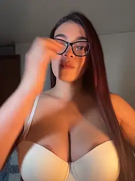 Snapshot of kathii95 chatting on May 26, 1:56 am kathii95 online show from May 26, 1:56 am