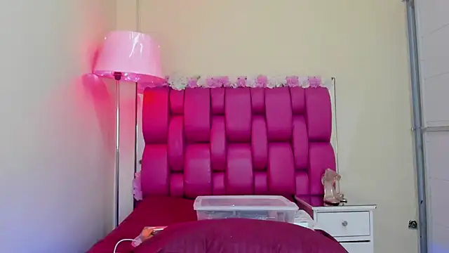 Snapshot of Gabriela_Brown chatting on December 10, 2:17 pm Gabriela Brown online show from December 10, 2:17 pm