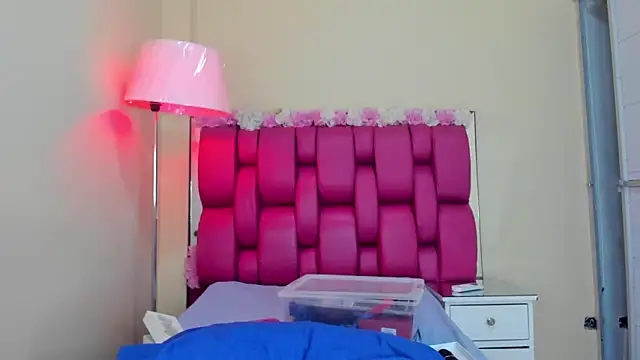 Snapshot of Gabriela_Brown chatting on February 13, 5:01 pm Gabriela Brown online show from February 13, 5:01 pm