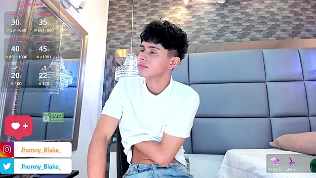 Snapshot of Jhonny-Blake chatting on February 24, 8:58 pm Jhonny-Blake online show from February 24, 8:58 pm