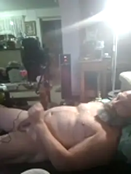 iambradz online show from November 5, 1:33 pm