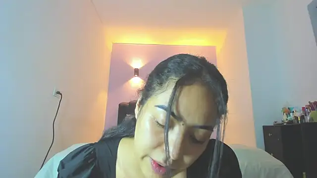 Sofia Clauss  online show from April 30, 5:25 am