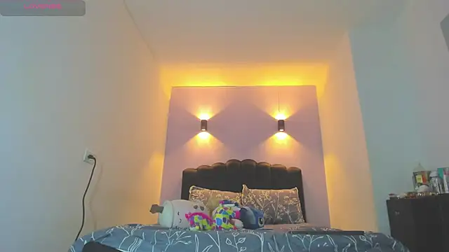 Snapshot of Sofia_Clauss_ chatting on May 19, 4:19 am Sofia Clauss online show from May 19, 4:19 am