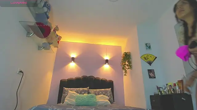 Snapshot of Sofia_Clauss_ chatting on June 16, 6:38 am Sofia Clauss online show from June 16, 6:38 am