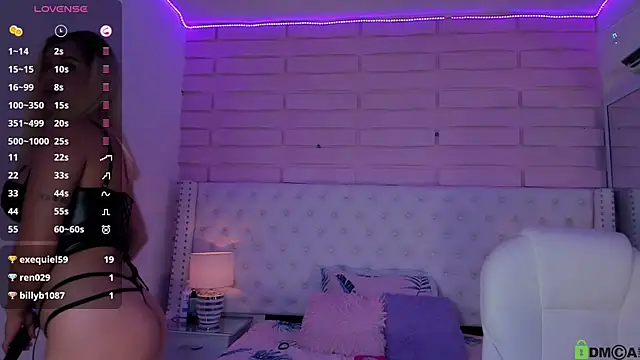 Yaaky  online show from December 11, 12:02 am