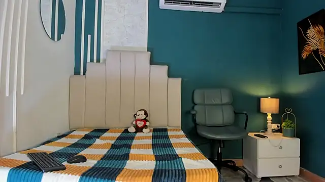 Snapshot of AlessandroDybala chatting on November 13, 12:15 pm AlessandroDybala online show from November 13, 12:15 pm