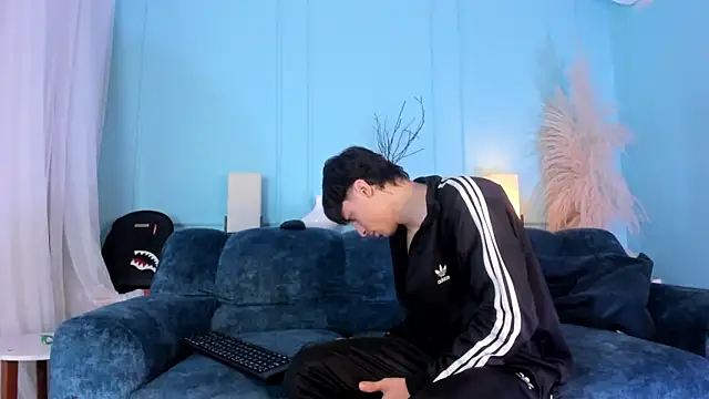 Snapshot of AlessandroDybala chatting on November 16, 1:17 pm AlessandroDybala online show from November 16, 1:17 pm