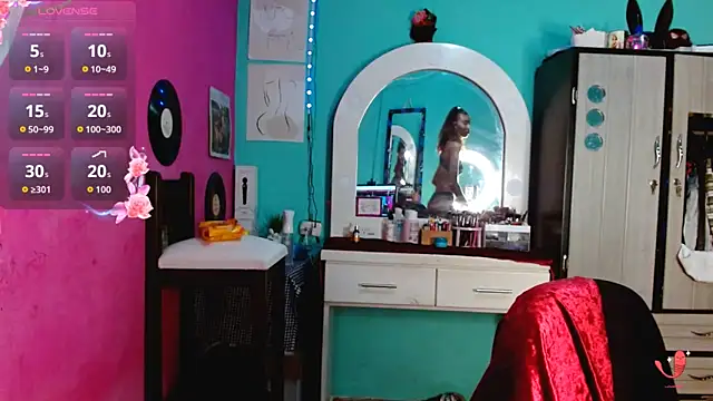 Snapshot of sensitive_brunette chatting on September 27, 8:14 pm sensitive brunette online show from September 27, 8:14 pm