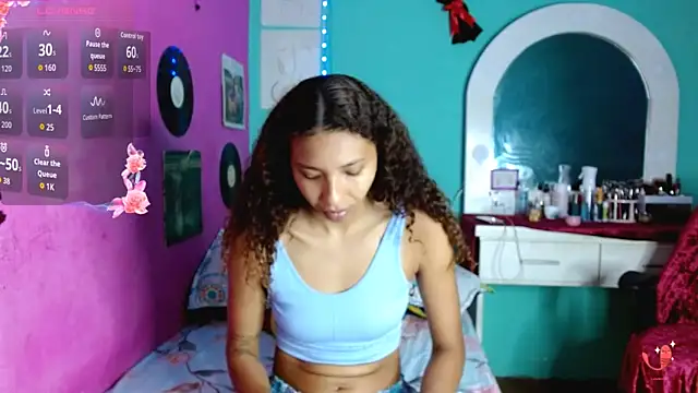 Snapshot of sensitive_brunette chatting on October 30, 11:16 pm sensitive brunette online show from October 30, 11:16 pm