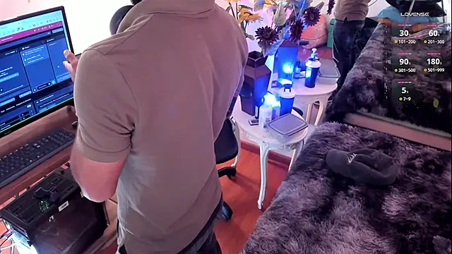 Tom cooper  online show from October 22, 12:05 pm