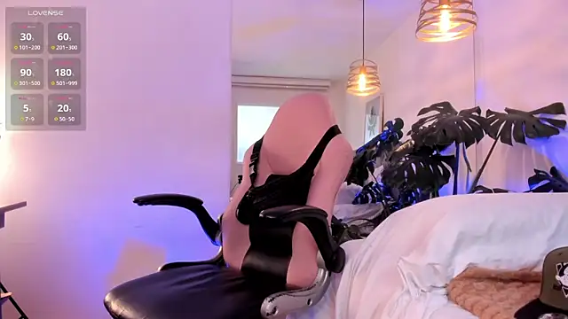 Tom cooper  online show from December 4, 1:09 pm