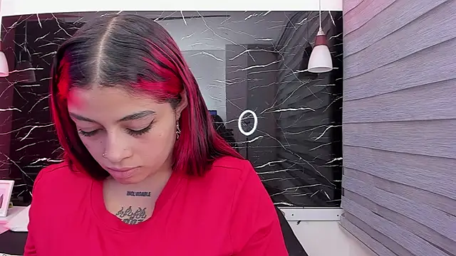 Snapshot of Sofiia-Rubb chatting on June 27, 4:17 am Sofiia-Rubb online show from June 27, 4:17 am