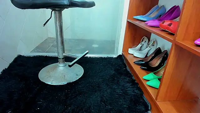 FOXYRIVER  online show from February 23, 11:33 am