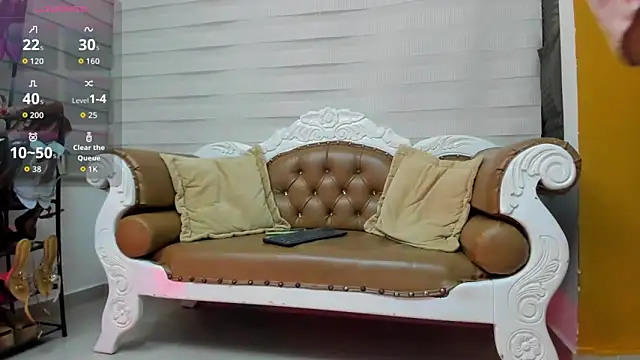 FOXYRIVER  online show from February 14, 11:51 am