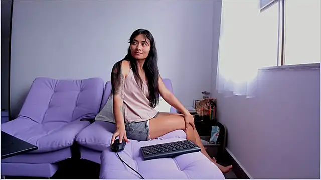 Lauren A online show from September 12, 7:36 pm