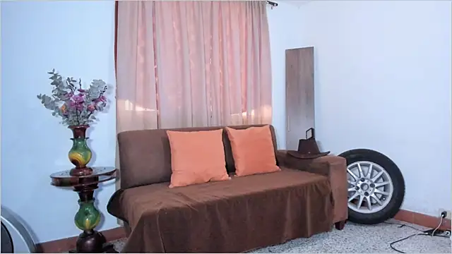 Lauren A online show from October 22, 2:39 pm