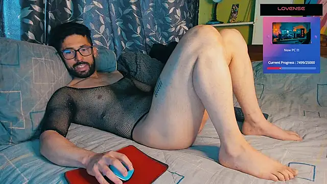 Snapshot of irokdan891 chatting on January 7, 9:25 pm irokdan891 online show from January 7, 9:25 pm