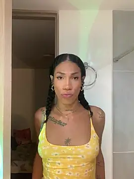 Snapshot of turabbitxx chatting on June 27, 2:38 am turabbitxx online show from June 27, 2:38 am