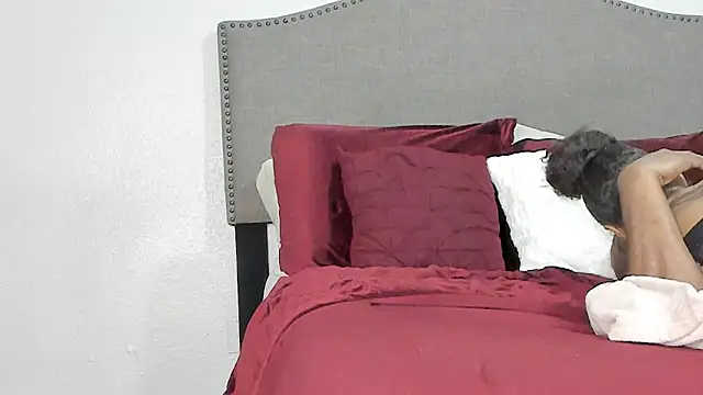 Snapshot of yiauana chatting on June 5, 11:38 am yiauana online show from June 5, 11:38 am