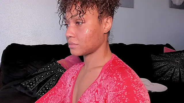 Snapshot of yiauana chatting on June 11, 10:30 pm yiauana online show from June 11, 10:30 pm