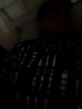 Snapshot of crowten chatting on March 1, 2:13 pm crowten online show from March 1, 2:13 pm