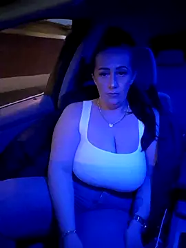 AvaLloyd online show from February 15, 4:01 pm