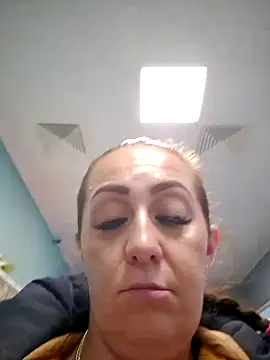 AvaLloyd online show from February 26, 3:52 pm