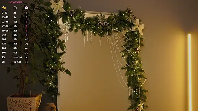 Snapshot of Ester_Hill chatting on January 16, 10:58 pm Ester Hill online show from January 16, 10:58 pm