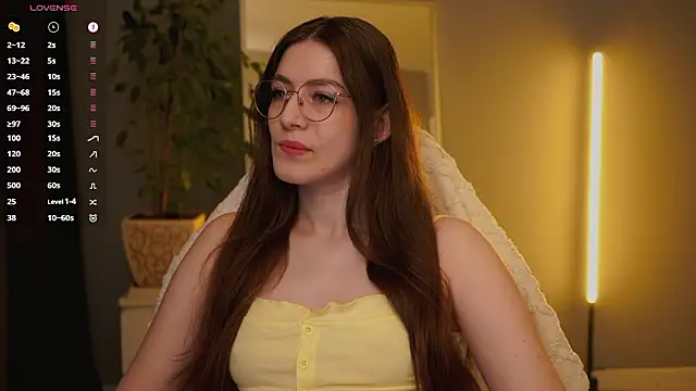 Snapshot of Ester_Hill chatting on February 12, 3:23 am Ester Hill online show from February 12, 3:23 am