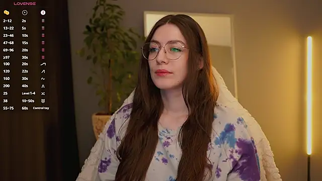 Snapshot of Ester_Hill chatting on February 18, 2:29 am Ester Hill online show from February 18, 2:29 am