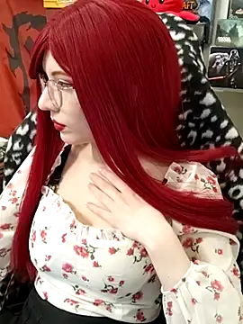 ElliMoor online show from December 4, 1:14 am