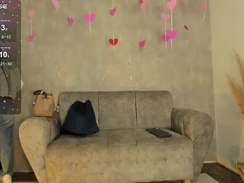 Snapshot of miacoopersx chatting on February 19, 12:22 pm miacoopersx online show from February 19, 12:22 pm
