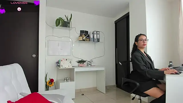 Snapshot of susana_monroy chatting on May 20, 6:58 pm susana monroy online show from May 20, 6:58 pm