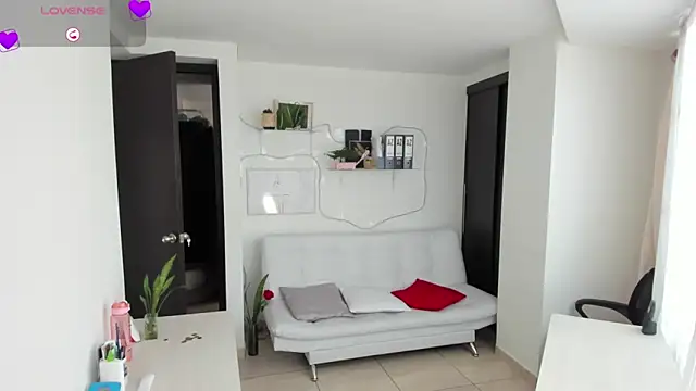 Snapshot of susana_monroy chatting on May 22, 6:46 pm susana monroy online show from May 22, 6:46 pm