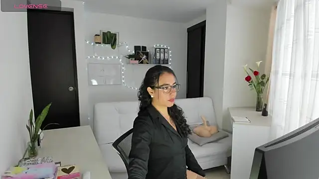 Snapshot of susana_monroy chatting on June 3, 6:46 pm susana monroy online show from June 3, 6:46 pm
