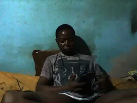 Snapshot of little__joy chatting on February 18, 6:04 am little joy online show from February 18, 6:04 am