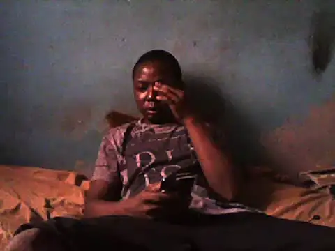 Snapshot of little__joy chatting on February 27, 3:05 pm little joy online show from February 27, 3:05 pm