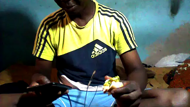 Snapshot of little__joy chatting on January 6, 7:12 am little joy online show from January 6, 7:12 am