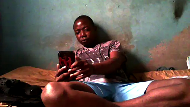 Snapshot of little__joy chatting on February 2, 3:44 pm little joy online show from February 2, 3:44 pm