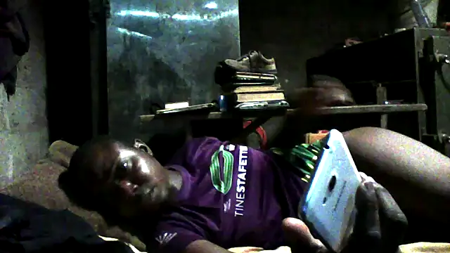 Snapshot of little__joy chatting on February 16, 10:28 pm little joy online show from February 16, 10:28 pm