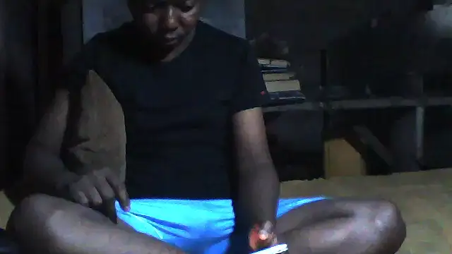 Snapshot of little__joy chatting on February 17, 12:23 pm little joy online show from February 17, 12:23 pm