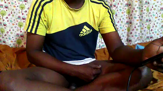 Snapshot of little__joy chatting on February 19, 1:29 pm little joy online show from February 19, 1:29 pm