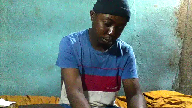 Snapshot of little__joy chatting on March 5, 1:01 am little joy online show from March 5, 1:01 am